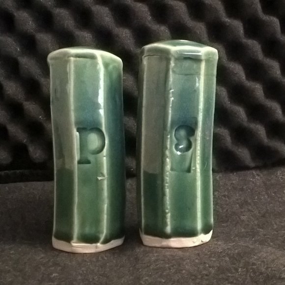 Vintage Cucumber Zucchini Salt And Pepper Shakers - Picture 5 of 10